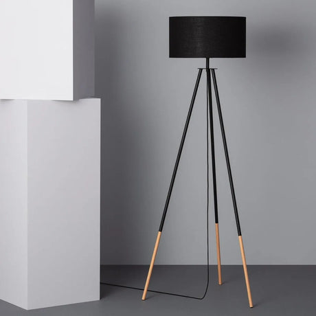 Staande lamp zwart driepoot modern metaal led lamp