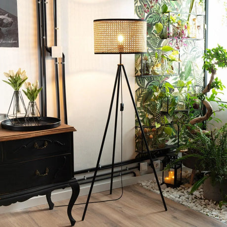 Staande lamp driepoot rotan gevlochten lamp 