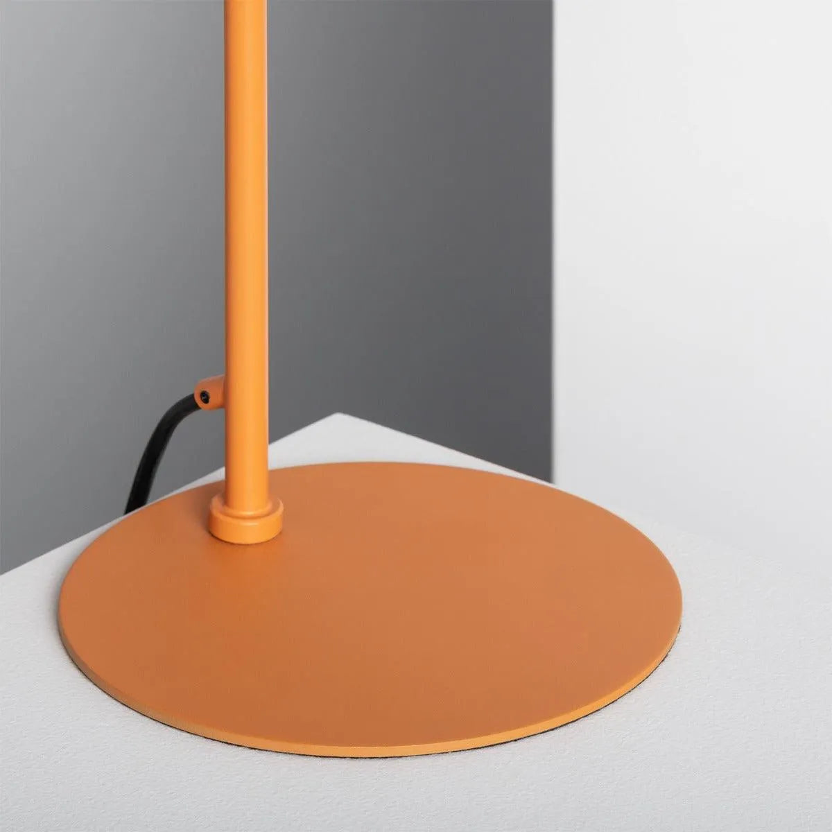 Staande tafellamp oranje e14 fitting verstelbaar modern