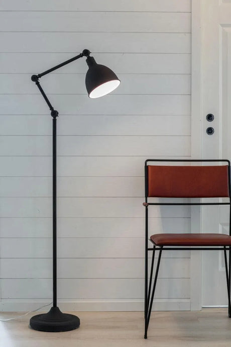 Vloerlamp met ingebouwde E27 fitting verstelbaar en schakelaar by rydens design 4100610-4007
