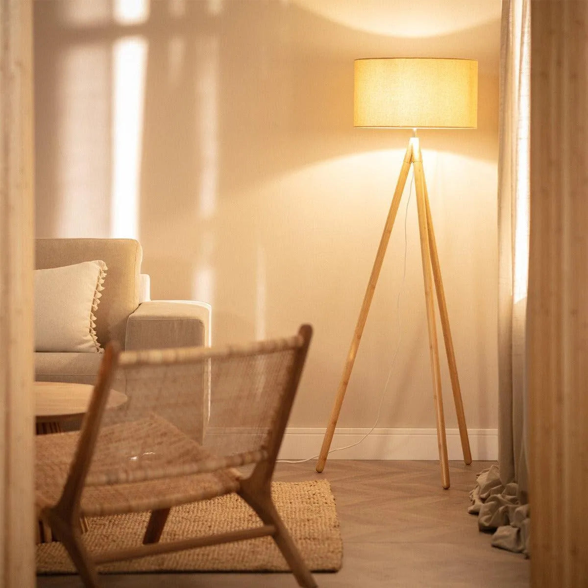 Vloerlamp hout modern e27 fitting driepoot 
