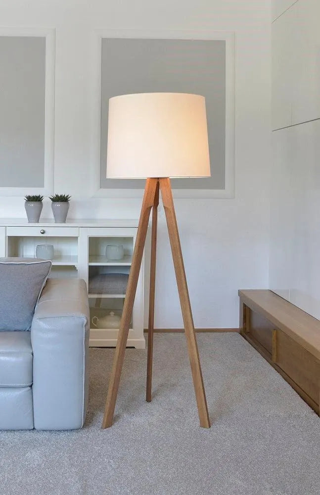 Staande lamp hout driepoot HerzBlut 'Tre' stoffen kap E27 fitting 157cm - FOIR