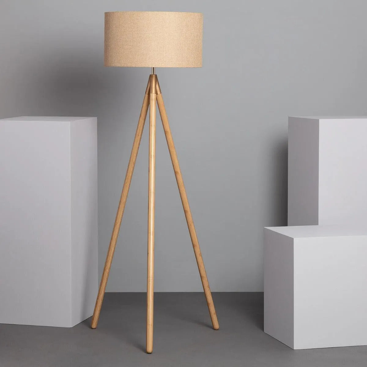 Houten lamp driepoot e27 fitting stoffen kap