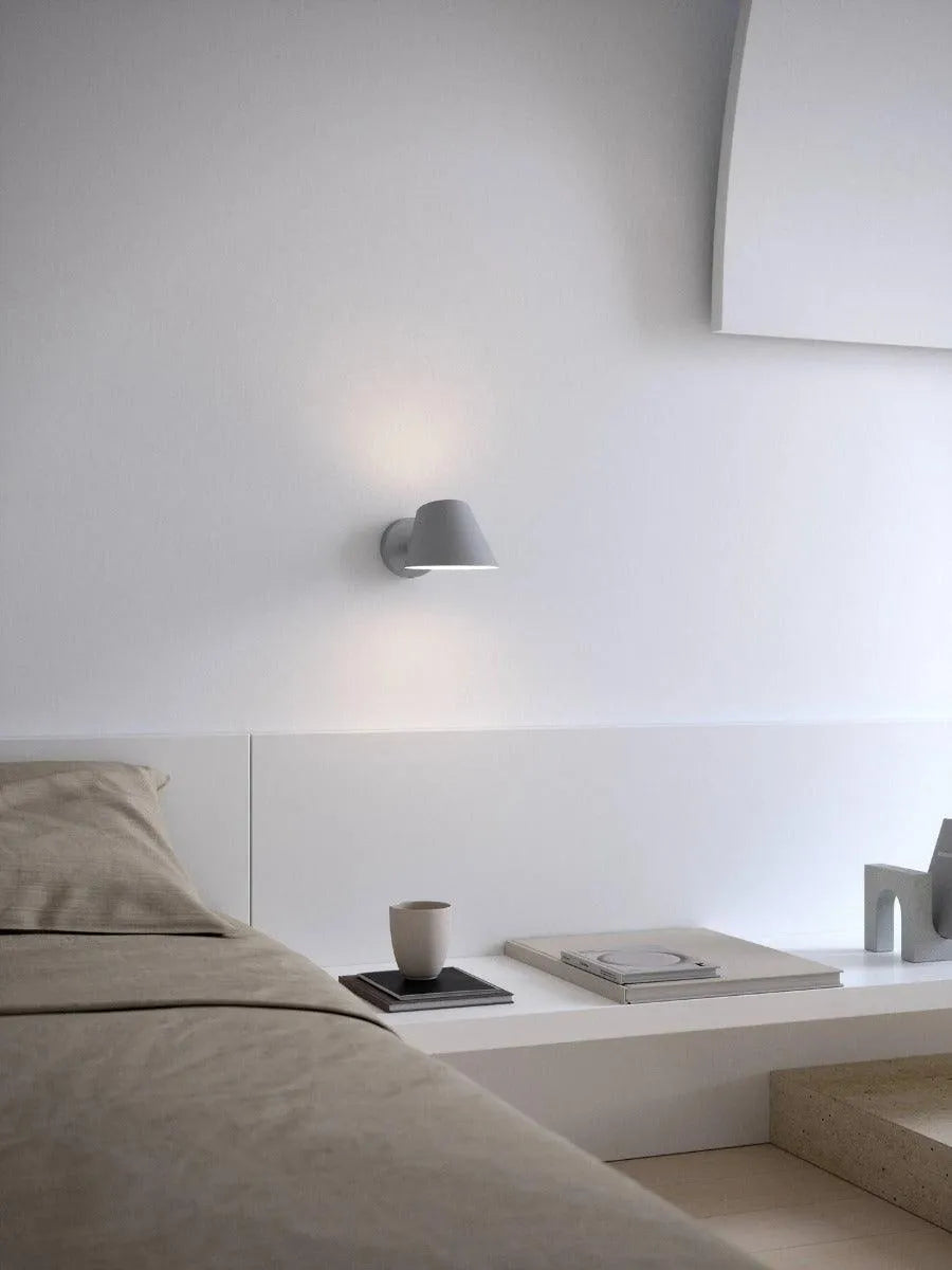 Verstelbare wandlamp grijs met E27 fitting stekker & schakelaar DFTP 'Stay' - FOIR