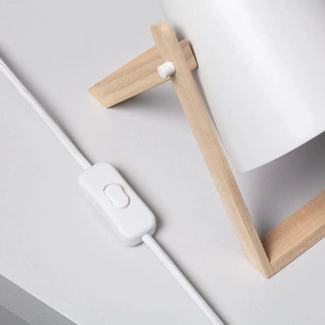 Minimalistische tafellamp wit met hout schakelaar en stekker 'Sebastian' - FOIR