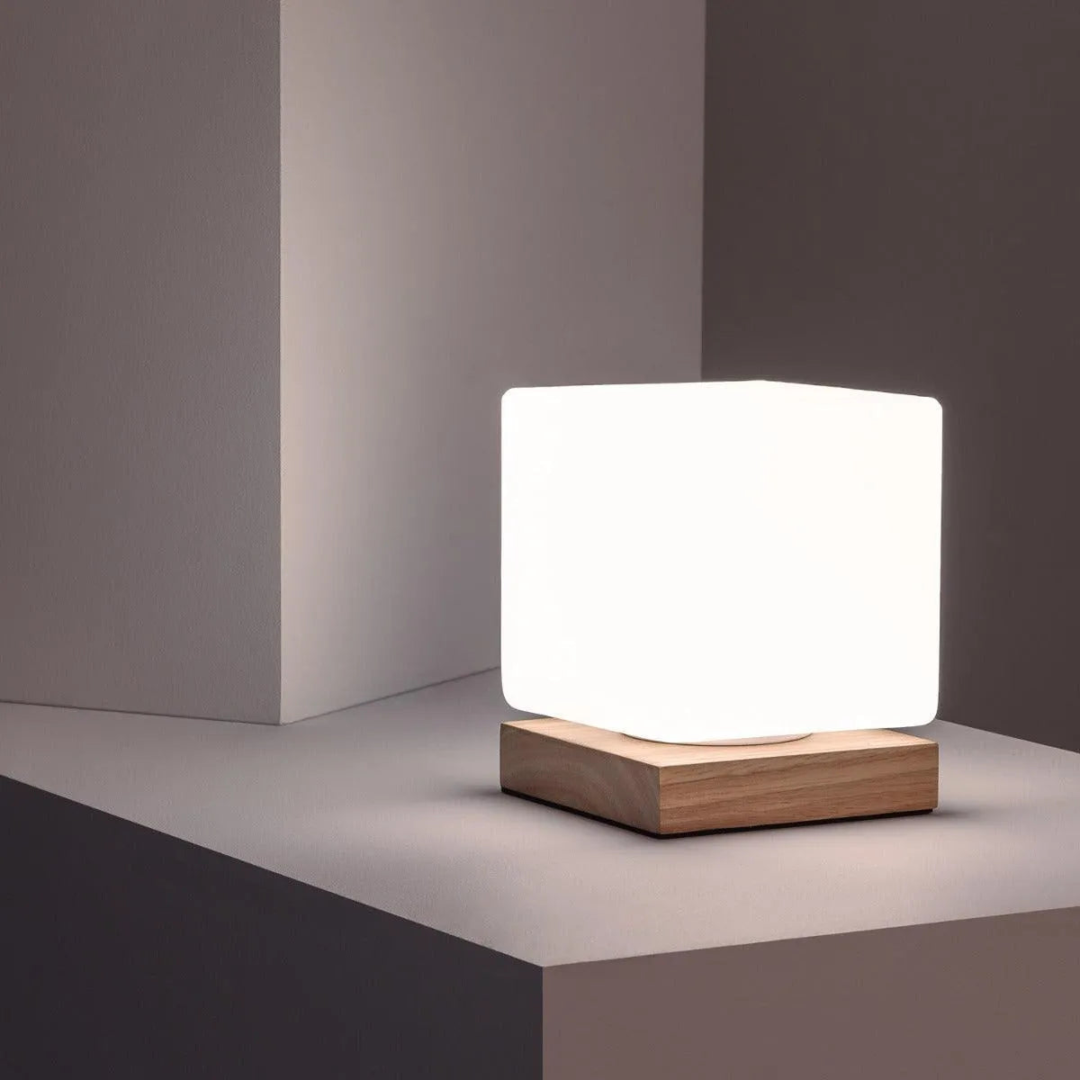 Bureaulamp opaal glas vierkant met stekker en schakelaar