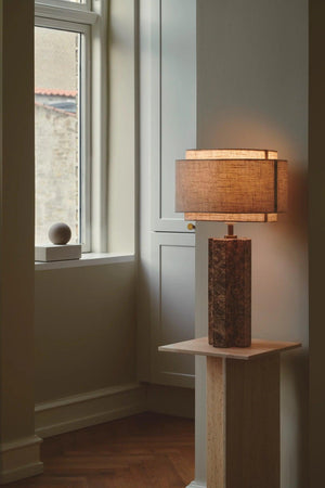 Tafellamp marmeren voet met beige kap schakelaar en E27 fitting DFTP Takai 55 cm - FOIR