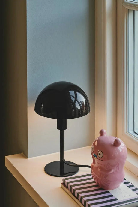 Kleine zwarte tafellamp met E14 fitting stekker en schakelaar 'Ellen Mini' - FOIR