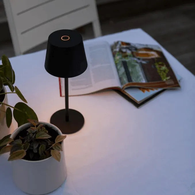 Oplaadbare tafellamp zwart met ingebouwde LED lichtbron batterij Roble 28 cm - FOIR