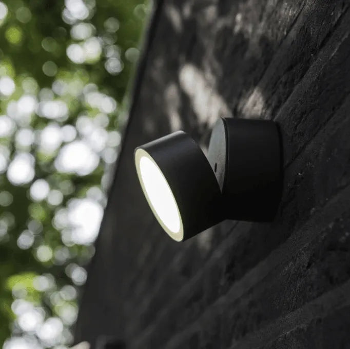 Mat zwarte verstelbare helder witte LED (4000K) gevelverlichting Lutec Trumpet - FOIR