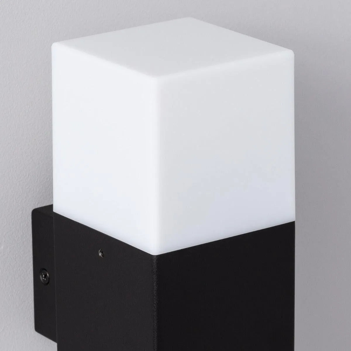 Buitenlamp zwart 'Titanium' vierkant E27 fitting wandlamp - FOIR