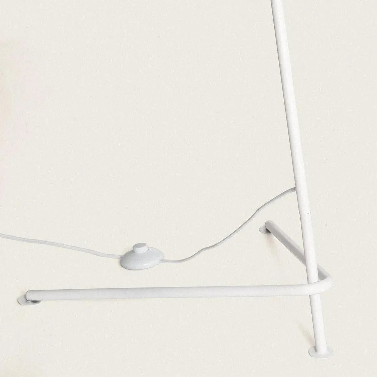 Minimalistische vloerlamp wit met E27 fitting en schakelaar 'Sebastiaan' - FOIR