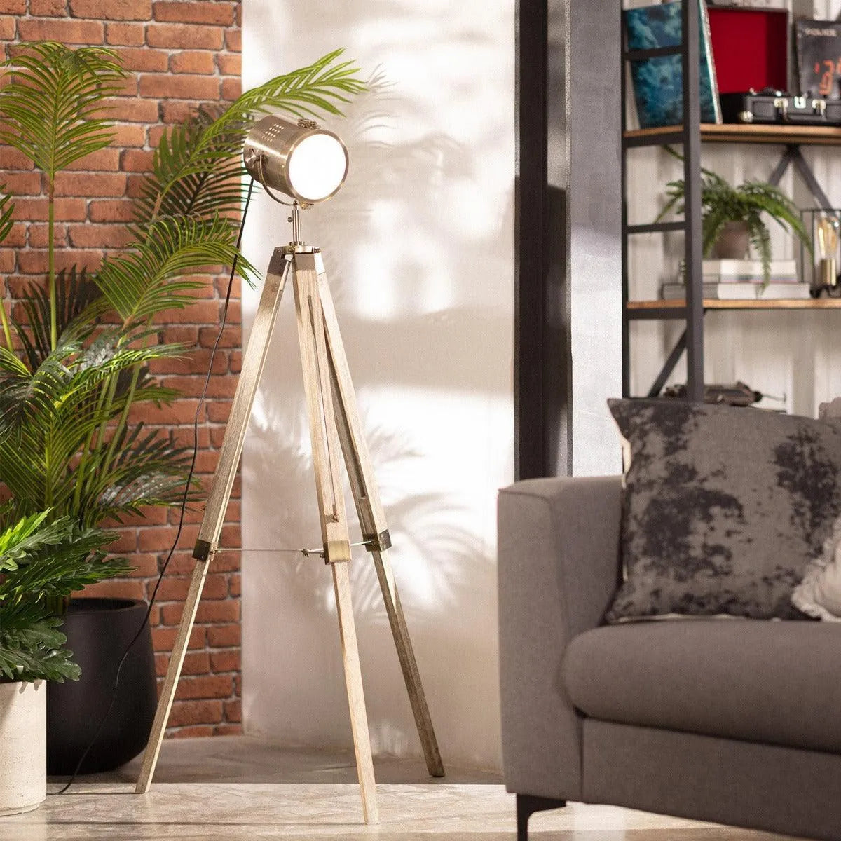 Staande lamp industrieel 'Valencia' driepoot E27 fitting 117cm - FOIR