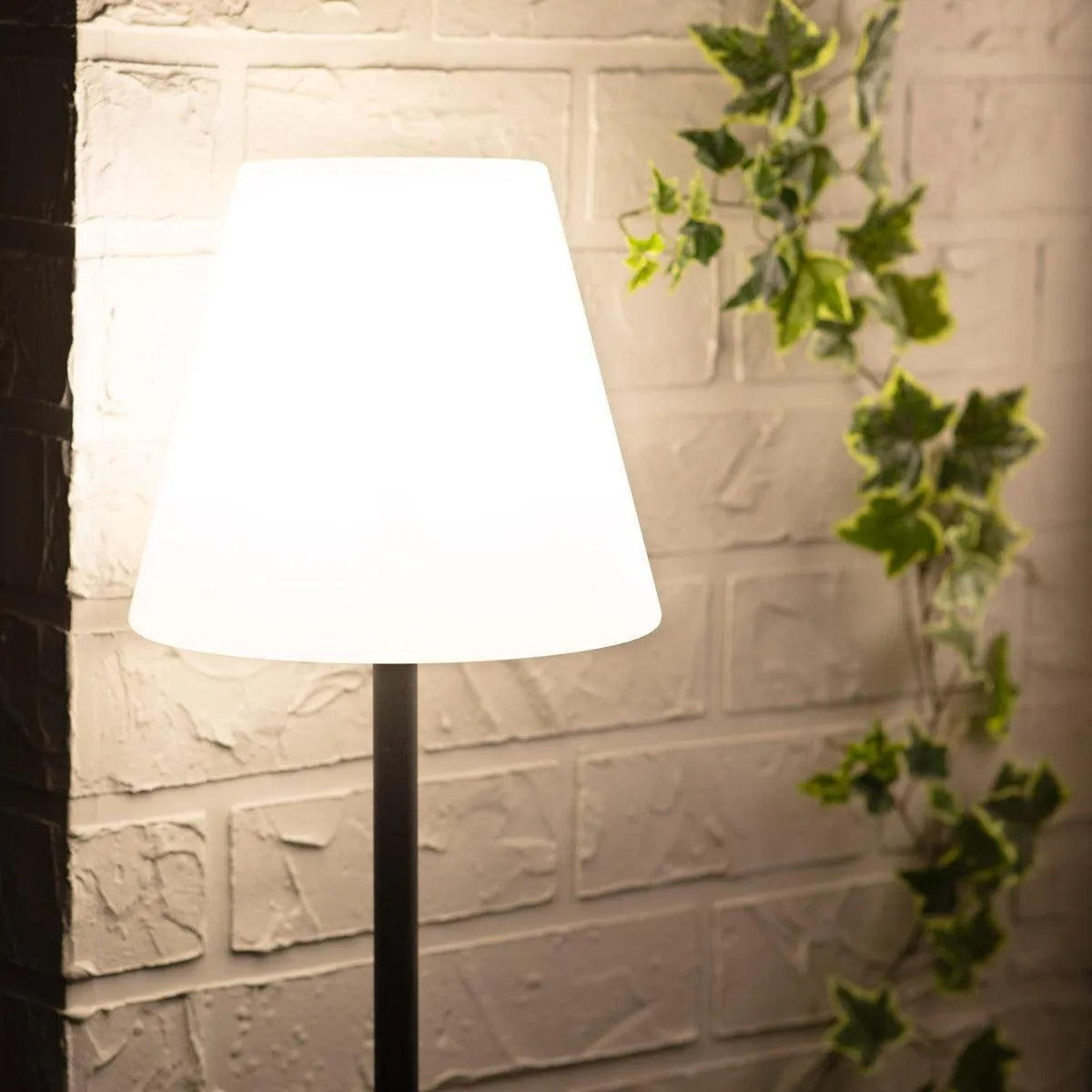Buitenlamp met stekker e27 fitting zware voet