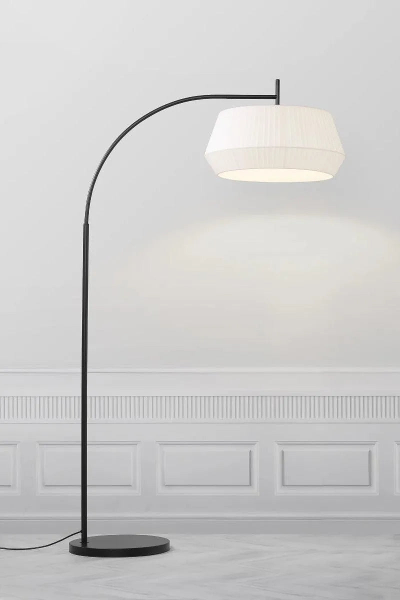 nordlux vloerlamp met vloerschakelaar en e27 fitting 