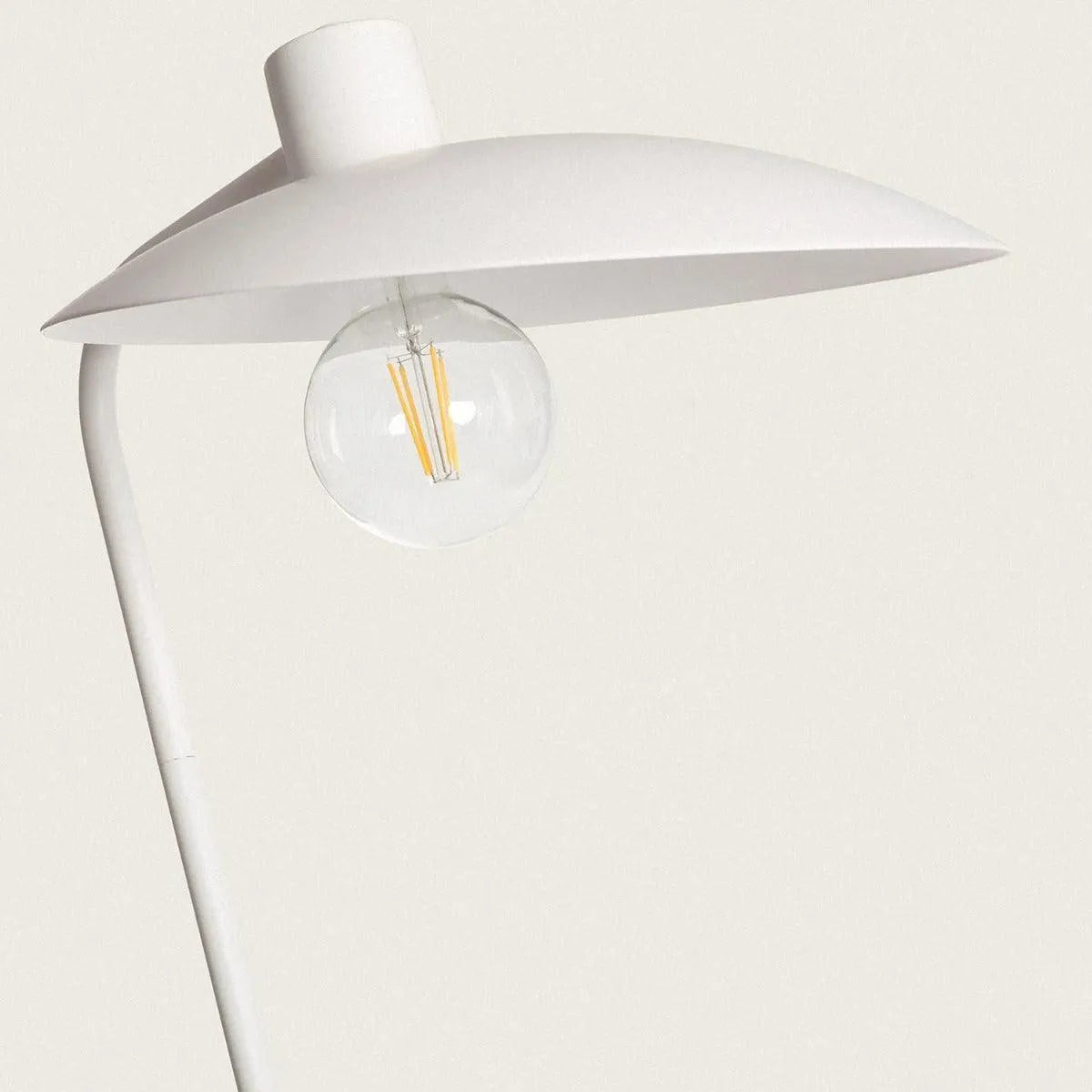 Minimalistische vloerlamp wit met E27 fitting en schakelaar 'Sebastiaan' - FOIR