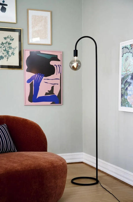 Minimalistische vloerlamp zwart met E27 fitting stekker en schakelaar 'Paco' - FOIR