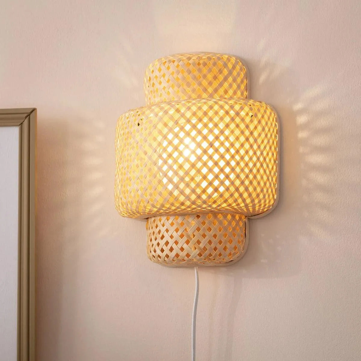 Wandlamp slaapkamer rotan 'Naga' E27 fitting met stekker 30 cm - FOIR