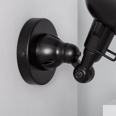 Zwarte wandlamp industrieel e27 fitting richtbaar design
