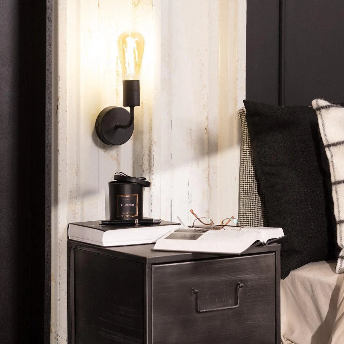 Metalen wandlamp zwart e27 fitting design 