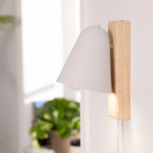 Wandlamp met stekker wit en hout e14 fitting