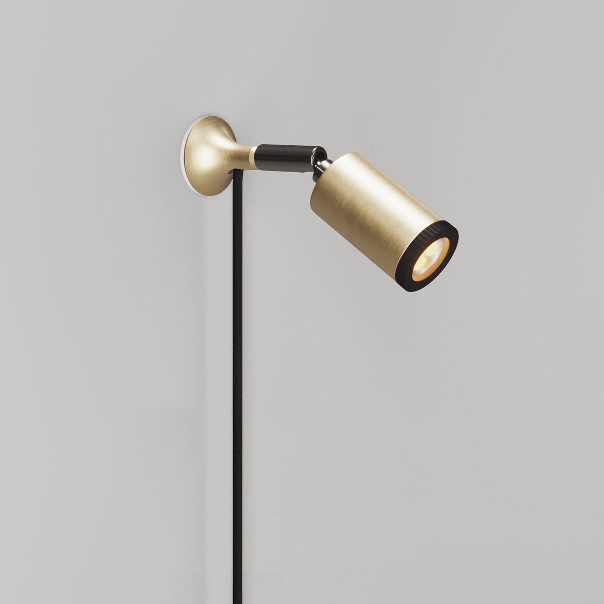 Wandlamp magneet Klein 'Liset' verstelbaar met stekker