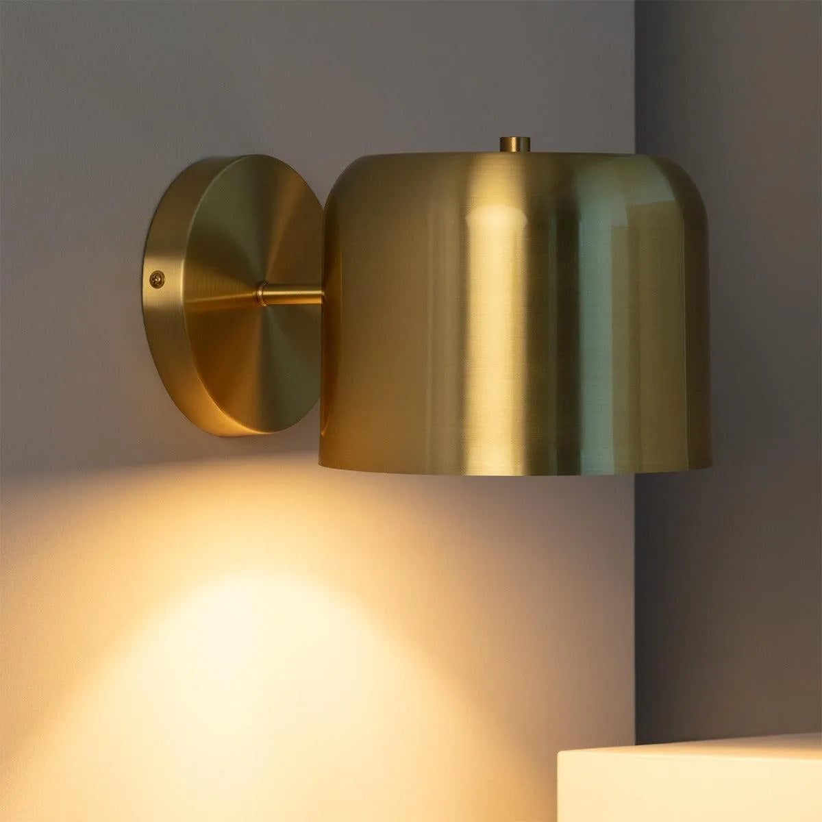 Gouden wandlamp modern verstelbaar 