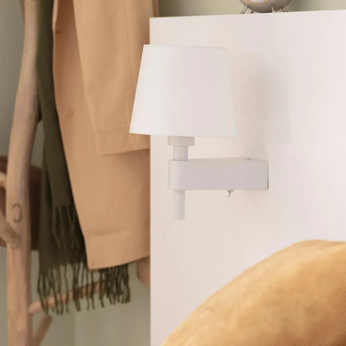 Wandlamp wit met schakelaar led lamp stoffen kap