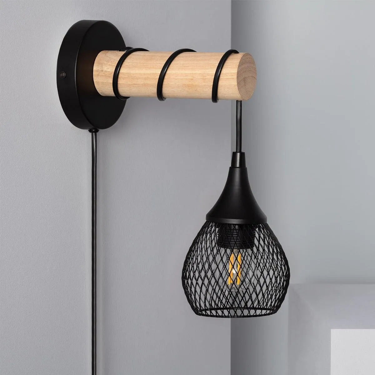 Wandlamp zwart met losse fitting en kap met stekker en schakelaar