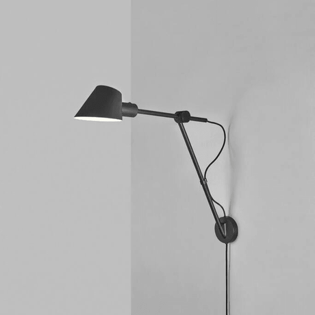 Wandlamp keuken zwart verstelbaar 'Stay long' E27 fitting stekker DFTP - FOIR