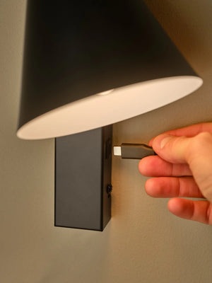 Wandlamp slaapkamer met USB Wilmer zwart