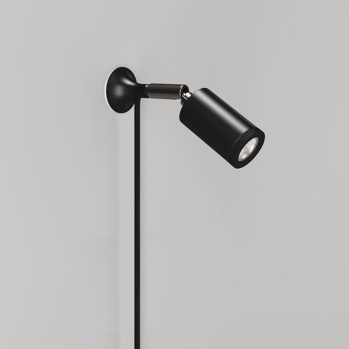 Wandlamp magneet Klein 'Liset' verstelbaar met stekker