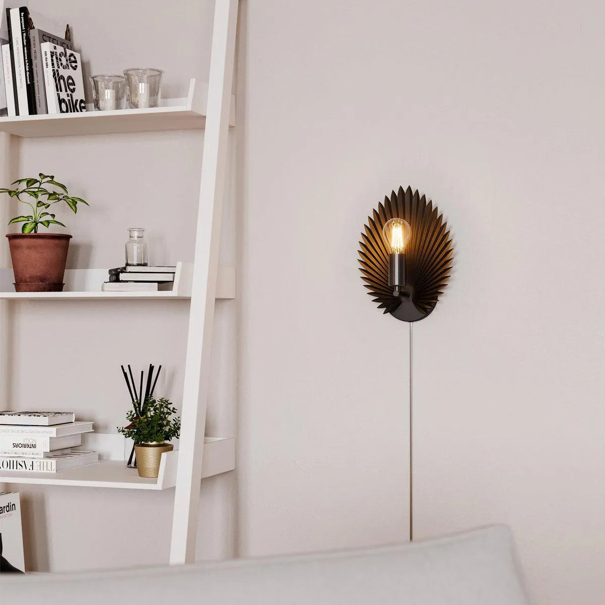 Wandlamp zwart by rydens aruba e27 fitting met stekker