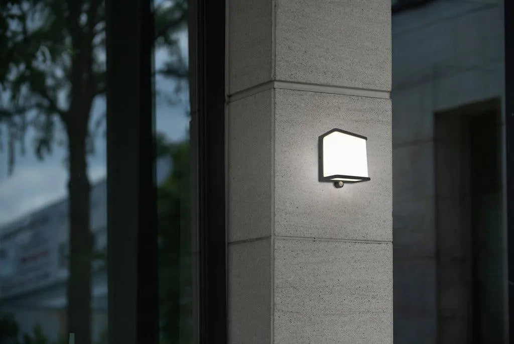 Buitenlamp vierkant op zonne energie warm wit