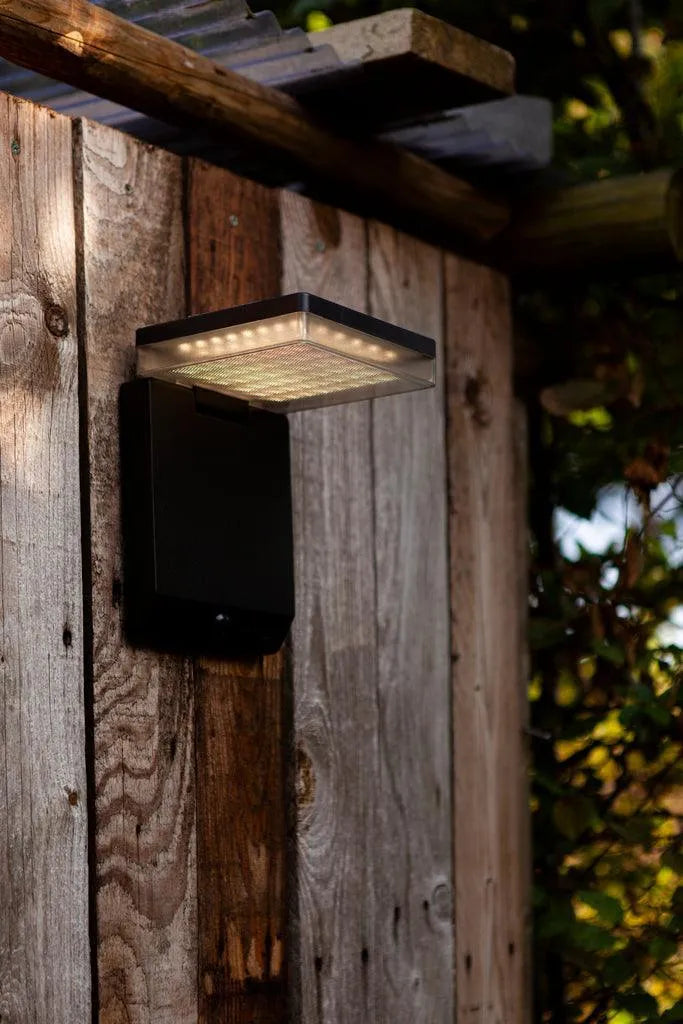 Buitenspot op zonne energie led lamp