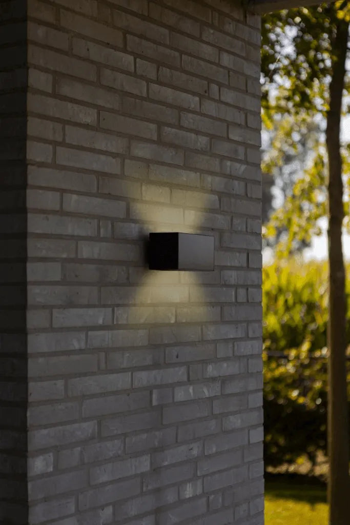 Buitenlamp vierkant Hybrid Gevelverlichting solar LED batterij Inka 18 cm - FOIR