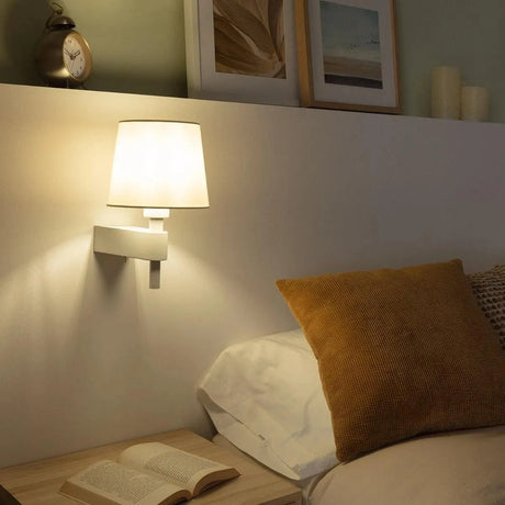Bedlampje slaapkamer e14 fitting met stoffen kap en schakelaar wit