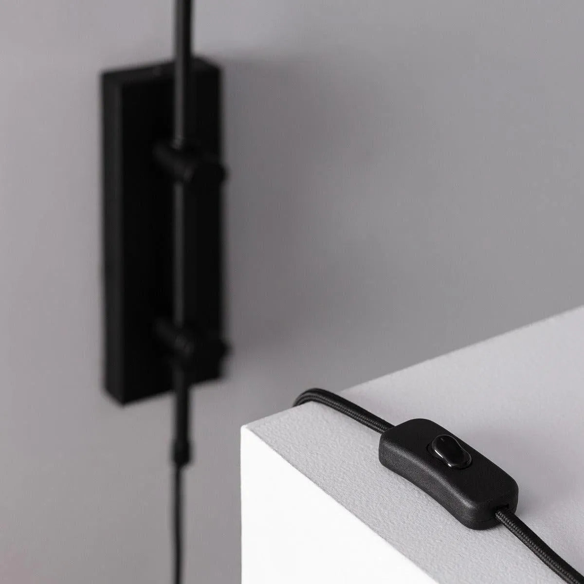 Wandlamp zwart 'Danique' E14 fitting led lamp modern verstelbaar - FOIR