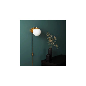 Wandlamp goud opaal glas met stekker 'Moon' e14