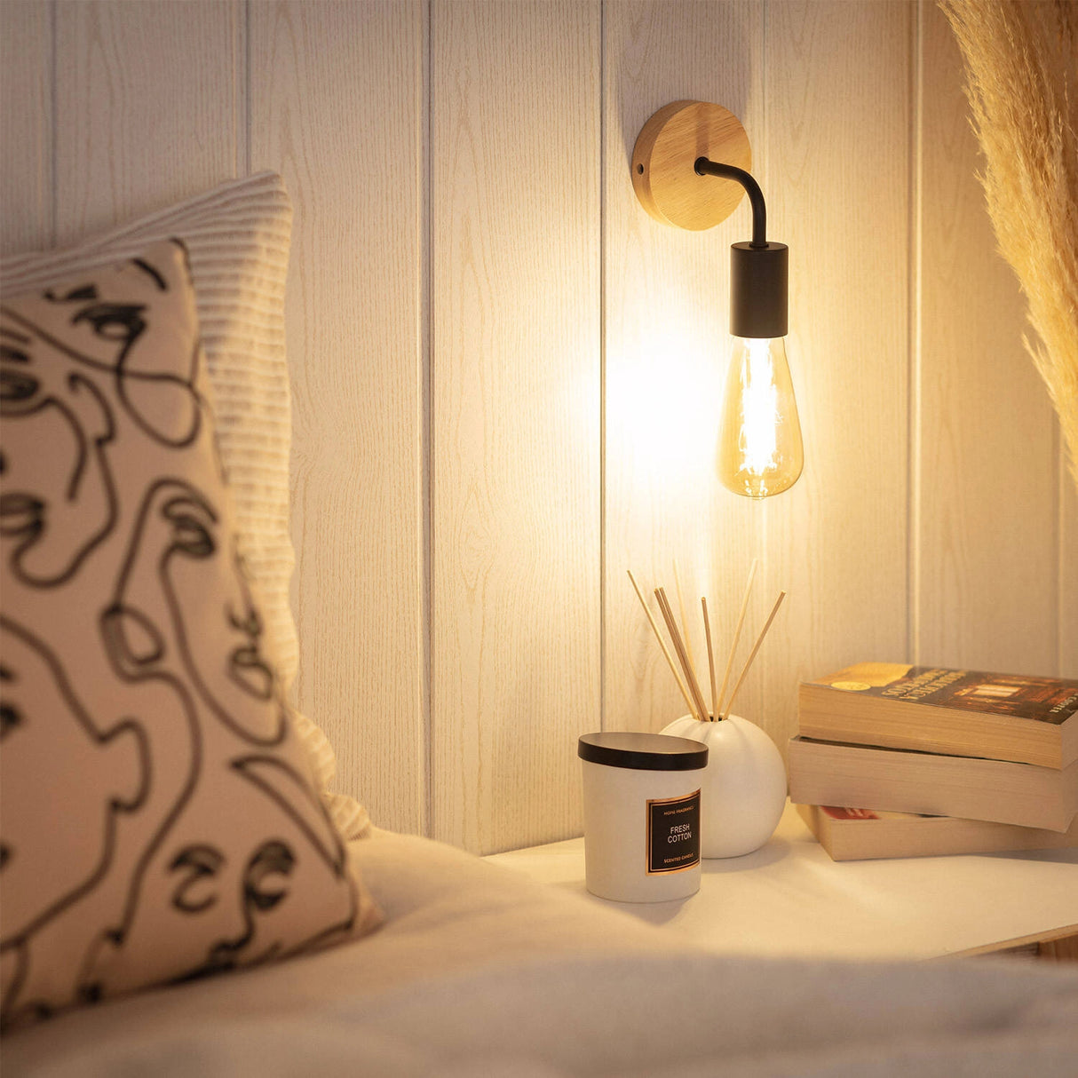 Wandlamp zwart hout Jaco e27 fitting