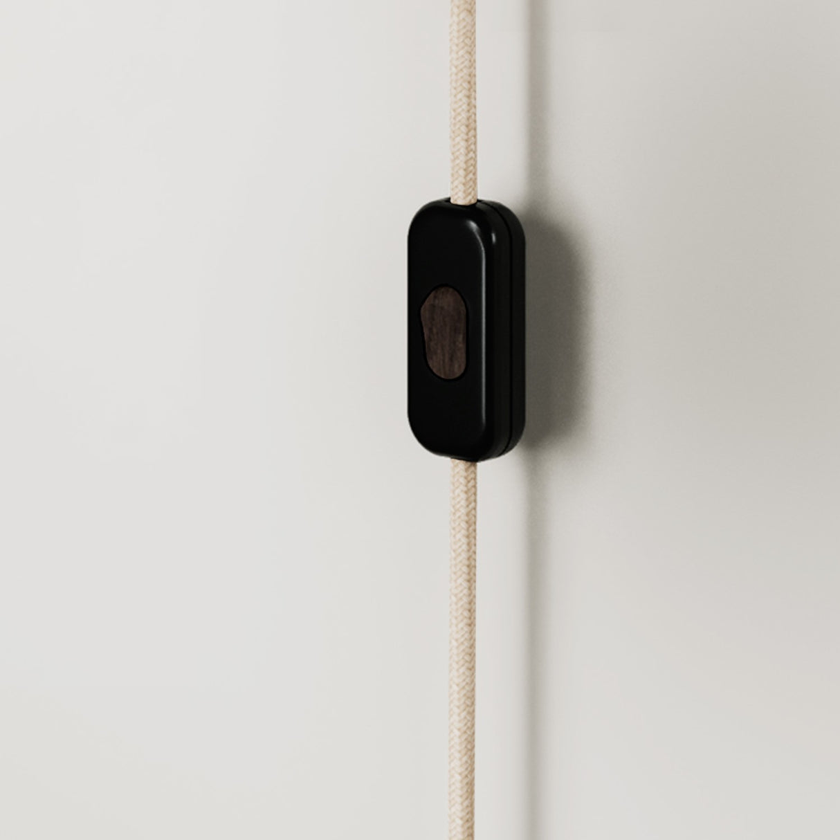 Wandlamp hout met stekker E27 (zonder lamp)
