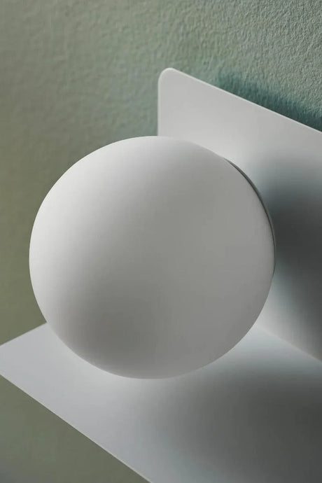 Witte wandlamp opaalglas met plankje Nordlux Lilibeth - FOIR