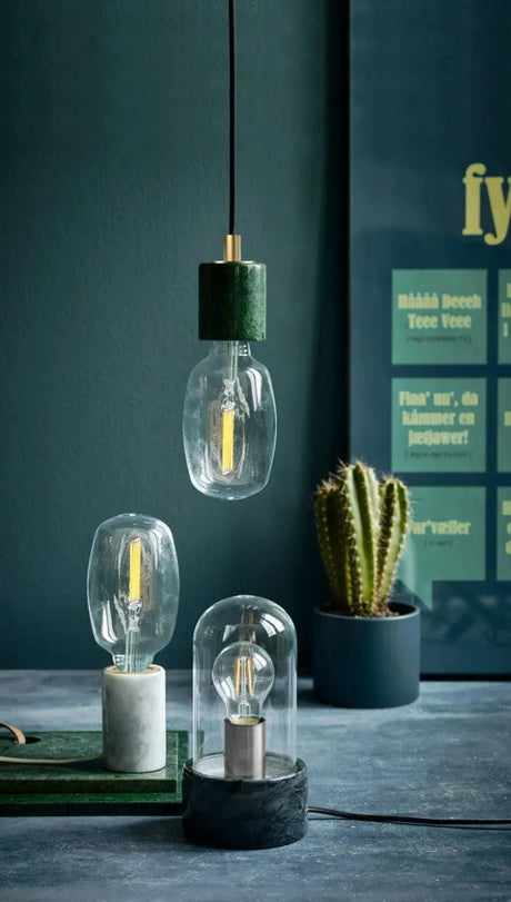 Kleinet tafellamp nordlux met schakelaar en e27  fitting marmeren voetje