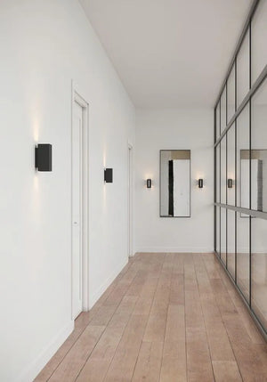 Zwarte wandlamp voor in de hal nordlux curtiz